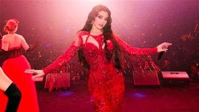 بالأحمر الجرئ.. رقص هيفاء وهبي في عيد الحب يشعل السوشيال ميديا - الخليج الان