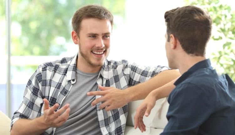 كشف السر وراء جملة "وجهك مش غريب" في اللقاءات الاجتماعية