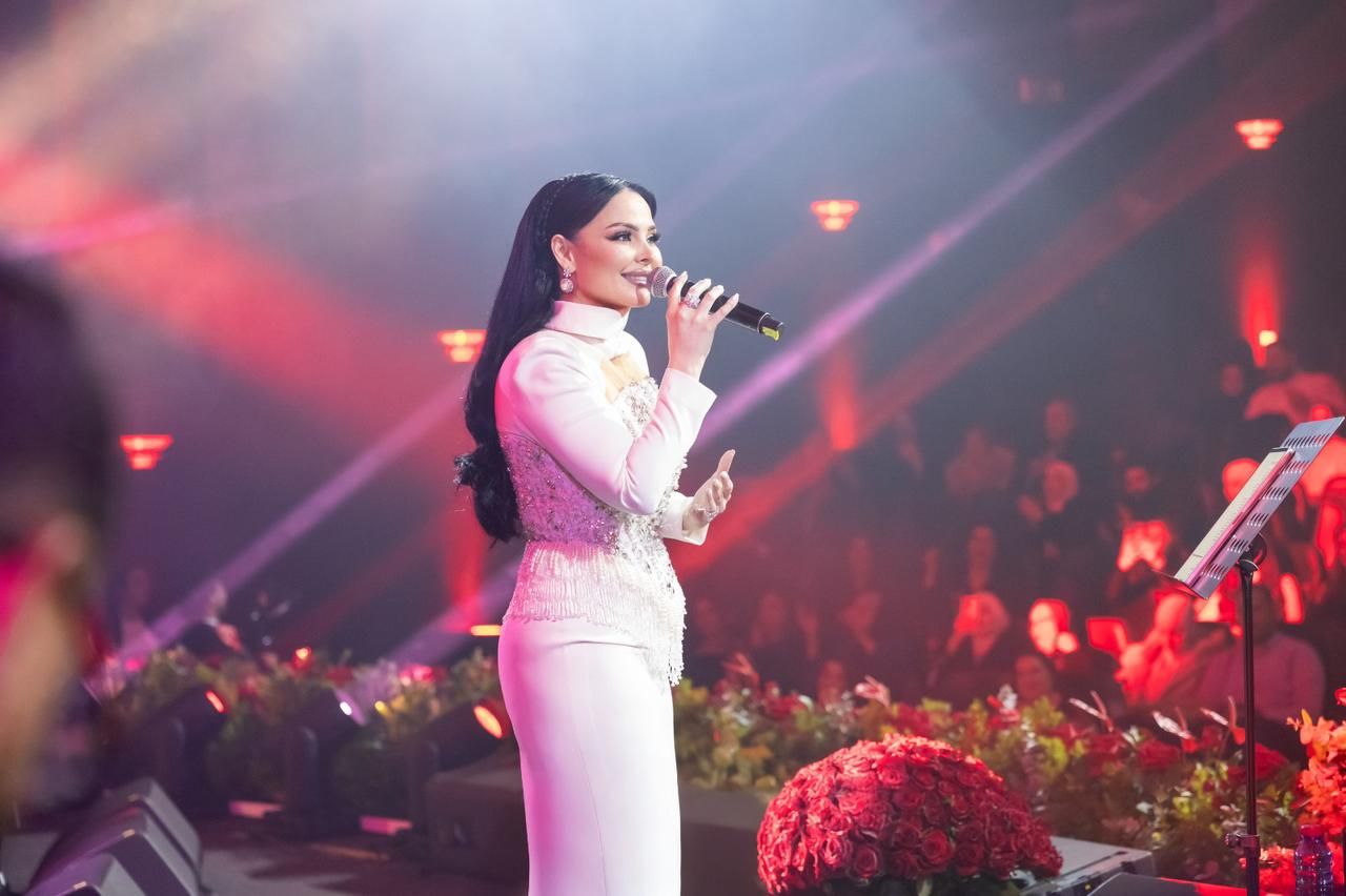 ديانا كرزون تتربع على عرش الرومانسية في ليلة الحب بعمان - الخليج الان