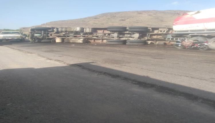 لحج.. تفاصيل إصابة 11 لاجئ أفريقي في طريق الملاح