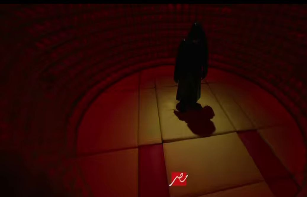 أحمد السقا ورحمة محسن أبرز الضيوف.. لقطات من برومو برنامج رامز ليفل الوحش - الخليج الان