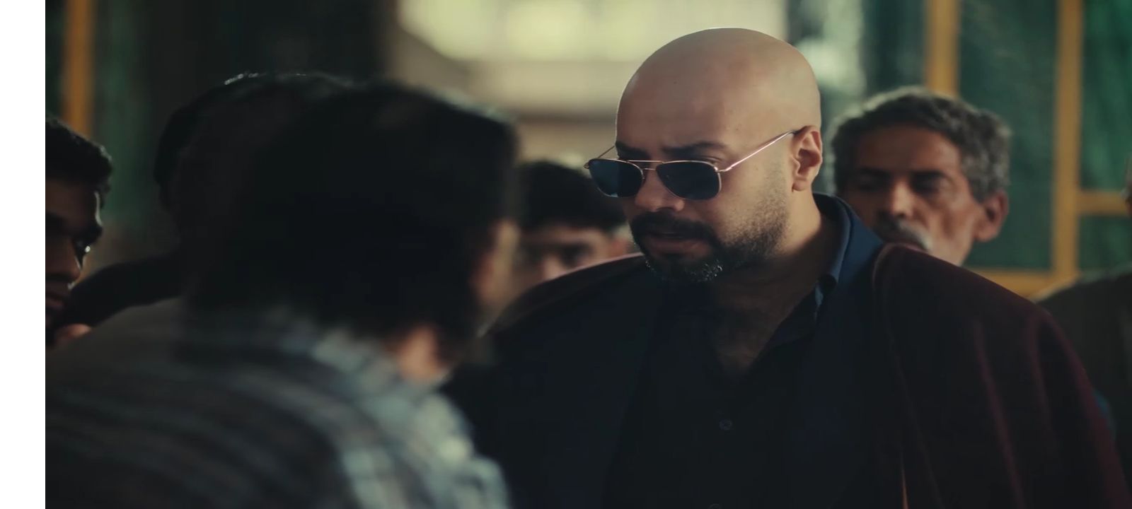 مسلسل إفراج الحلقة الثانية.. لقطات من ماضي عباس الريس قبل دخوله السجن - الخليج الان