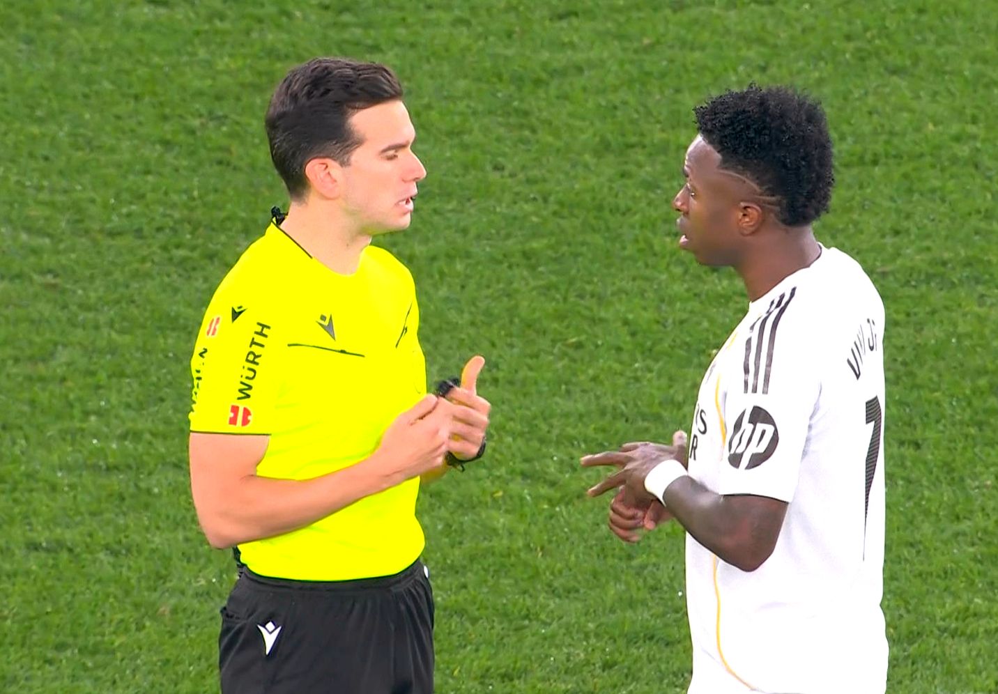 أوساسونا ضد الريال.. انطلاق الشوط الثاني من مباراة ريال مدريد وأوساسونا في الدوري الإسباني - الخليج الان