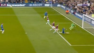 تشيلسي ضد بيرنلي.. جواو بيدرو يسجل الهدف الأول لـ تشيلسي في مرمى بيرنلي بالدوري الإنجليزي الممتاز - الخليج الان