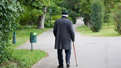 منع العنف والإهمال والتسول.. حماية مشددة لكبار السن - الخليج الان