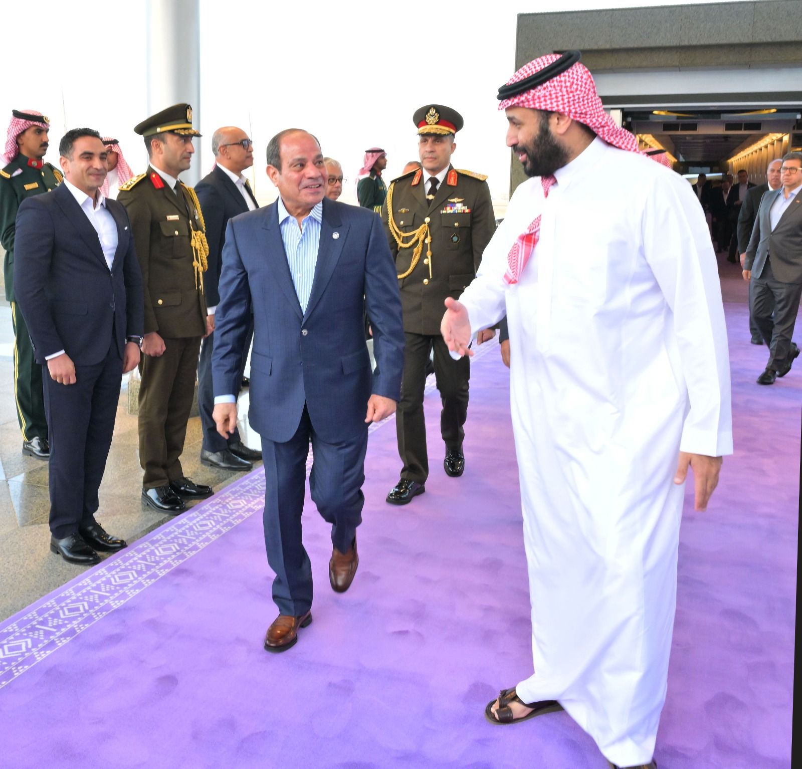 عاجل| تفاصيل لقاء الرئيس السيسي والأمير محمد بن سلمان في السعودية - الخليج الان