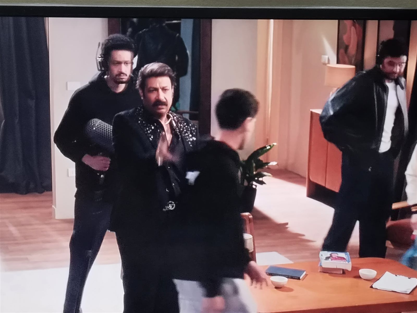 دي حركات نص كم.. انفعال محمد ثروت في برنامج الكاميرا الخفية مع تميم يونس - الخليج الان