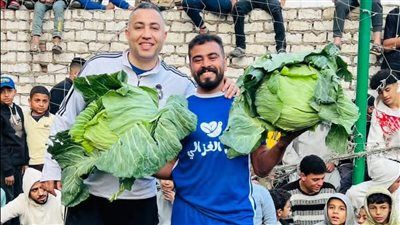 كرنبتين جائزة أفضل لاعب في دورة أبورجوان قبلي الرمضانية بالجيزة - الخليج الان