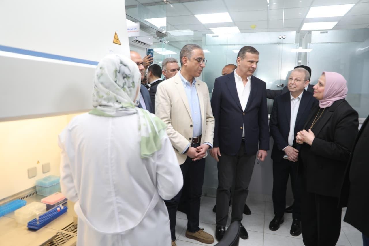 وزير الزراعة ومحافظ الجيزة يفتتحان المعمل المركزي لفحص ومراقبة وتصدير البطاطس - الخليج الان