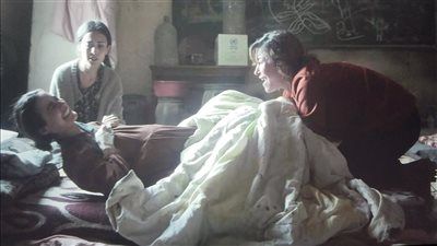 مسلسل صحاب الأرض الحلقة 12.. تهجير الفلسطينيين ووفاة فدوى بعد الولادة - الخليج الان