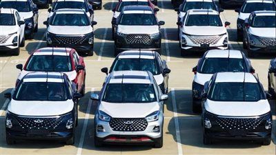 تنظيم انتظار المركبات في الشوارع.. ضوابط قانونية صارمة وعقوبات للمخالفين - الخليج الان