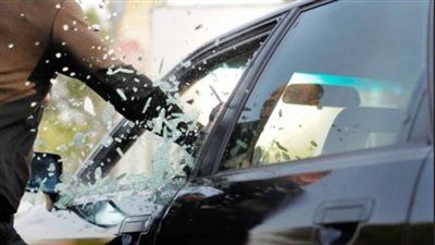 هدد صاحبها بالسلاح.. سقوط المتهم بسرقة سيارة بالإكراه في الهرم - الخليج الان