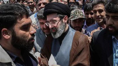 تقرير: ضغوط الحرس الثوري تدفع بنجل خامنئي إلى سدة المرشد الثالث - الخليج الان