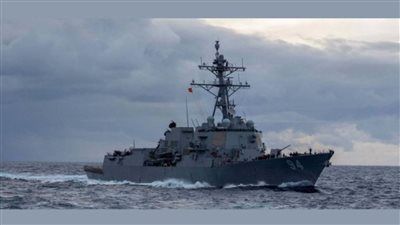 الحرس الثوري الإيراني يعلن إصابة مدمرة أمريكية بالمحيط الهندي - الخليج الان