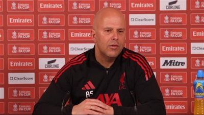 آرني سلوت يدافع عن محمد صلاح وجاكبو ويكشف سبب تراجع أجنحة ليفربول - الخليج الان