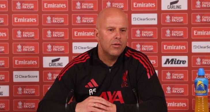 آرني سلوت يدافع عن محمد صلاح وجاكبو ويكشف سبب تراجع أجنحة ليفربول - الخليج الان