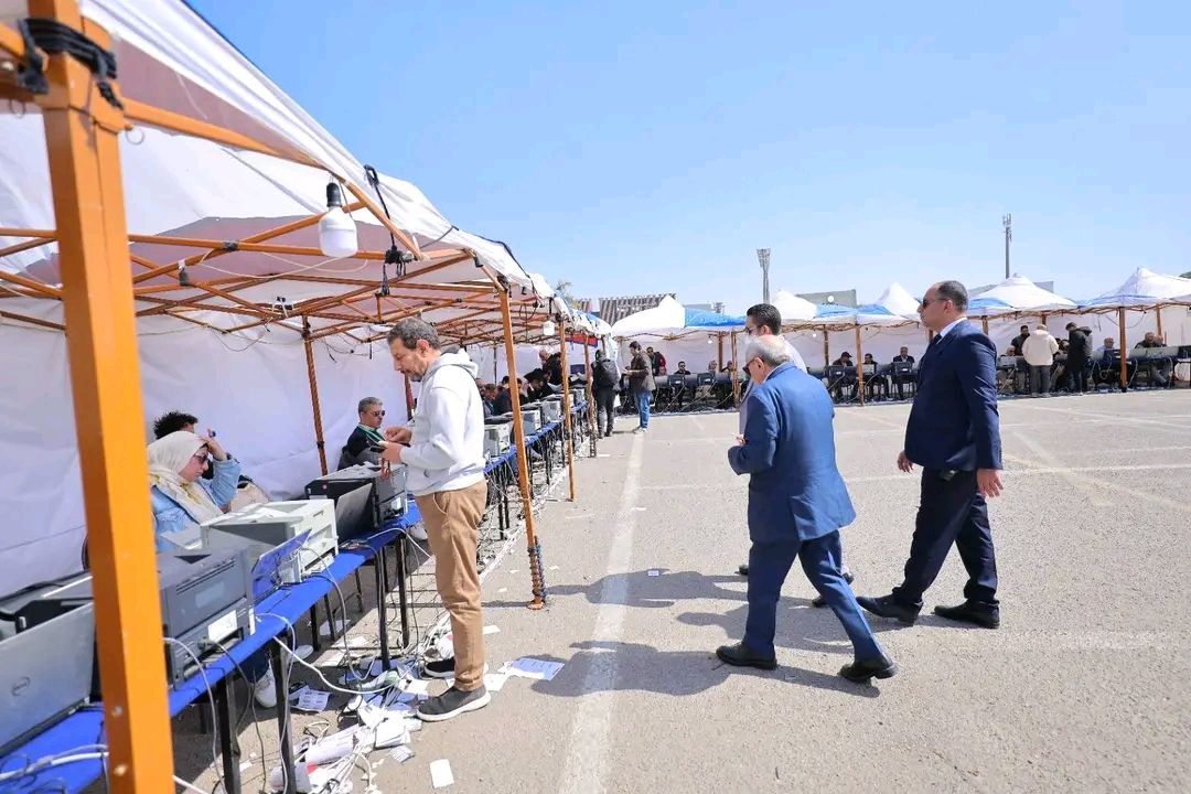 نقيب المهندسين يدلي بصوته في انتخابات النقابة.. ويدعو المهندسين للمشاركة - الخليج الان