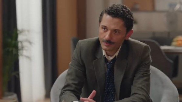 أحداث مسلسل المتر سمير الحلقة 6.. سمير يخسر قضية الطلاق ويتورط في بيع الآثار - الخليج الان