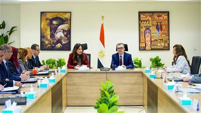 وزيرا التخطيط والإسكان يناقشان الخطة الاستثمارية حتى 2030 لتعزيز التنمية العمرانية وتحسين جودة الحياة - الخليج الان