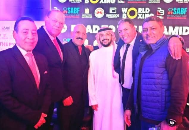 وحيد مدني يشكر منظومة التحكيم بعد نجاح تصفيات الملاكمة - الخليج الان