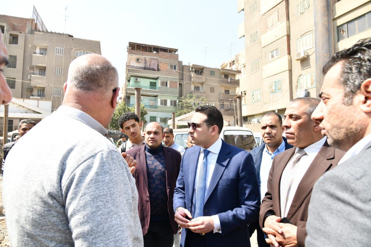 نائب المحافظ يتابع انتظام حركة السير بموقف إطسا بالسلخانة - الخليج الان