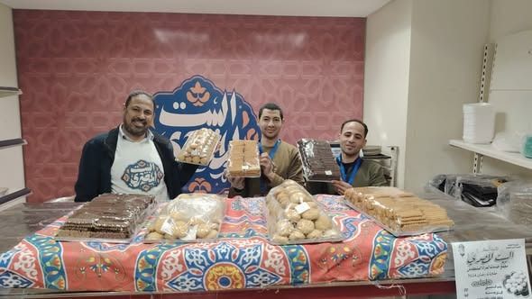 «التضامن الاجتماعي»: منفذ «البيت المصري» بالعاصمة الإدارية يواصل توفير الوجبات الجاهزة ونصف المطهية للعاملين خلال رمضان - الخليج الان