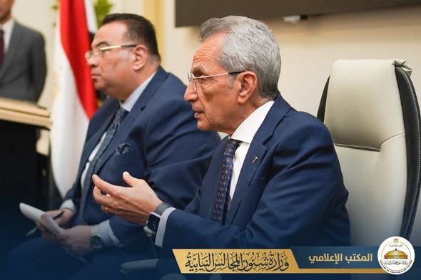 المستشار هانى حنا يؤكد أهمية تطوير منظومة الاتصال السياسي بين الحكومة والبرلمان - الخليج الان