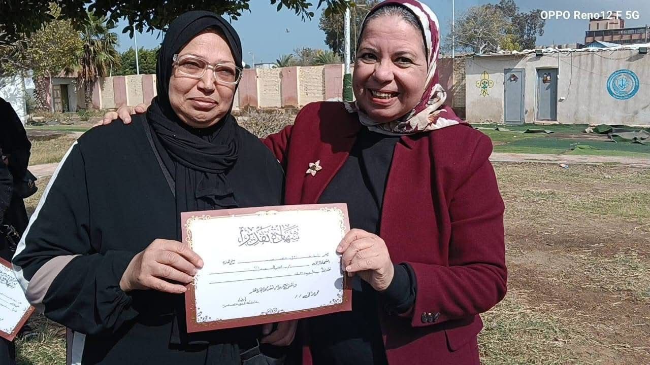 النائبة أمل عصفور: الأمهات هن عماد المجتمع والمرأة المصرية أثبتت قدرتها على تحمل المسؤولية في جميع الظروف - الخليج الان