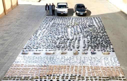 الداخلية تضبط 3 أطنان مخدرات بقيمة 230 مليون جنيه بالسويس - الخليج الان