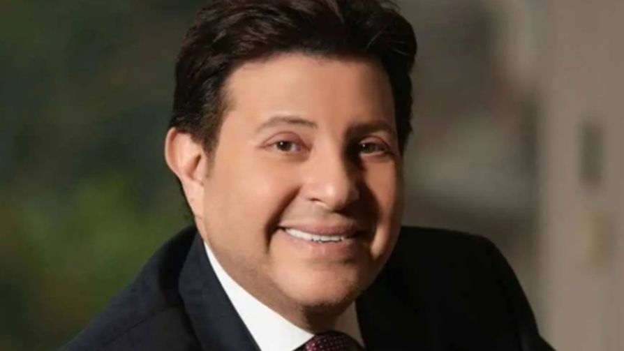 بعد خروجه من العناية المركزة.. تطورات الحالة الصحية للفنان هاني شاكر - الخليج الان