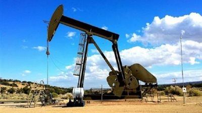 اقتصادي": ميزانيات الدول الكبرى بُنيت على سعر 100 دولار للبرميل.. والعودة للـ 60 صعبة - الخليج الان