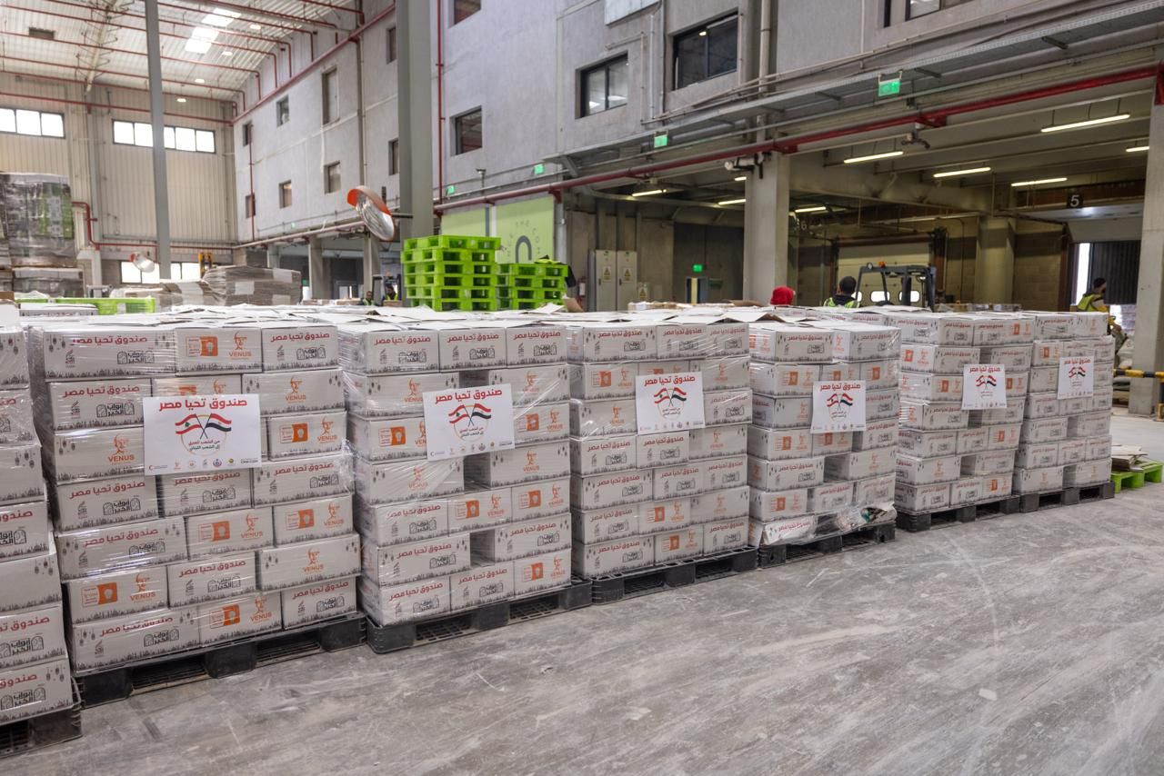 «بتوجيهات الرئيس السيسي».. مصر تُرسل نحو 1000 طن من المساعدات العاجلة إلى لبنان - الخليج الان