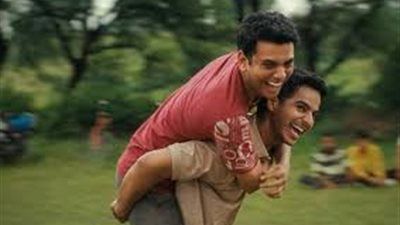 بعد جولة ناجحة في مهرجانات دولية.. فيلم Homebound يتألق بالسينما الفرنسية - الخليج الان