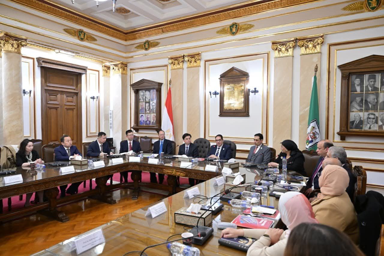 جامعة القاهرة جامعة بكين شراكة استراتيجية وبرامج دراسات مشتركة - الخليج الان