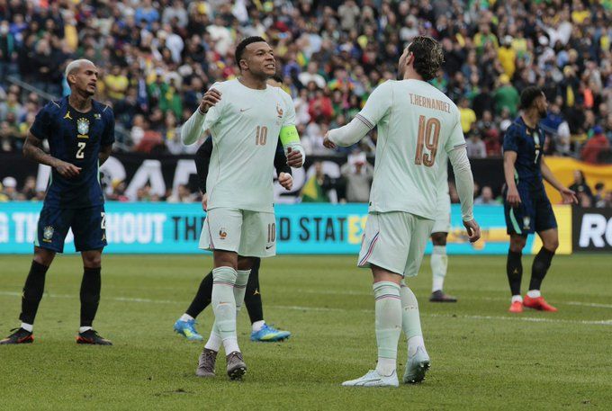 البرازيل ضد فرنسا.. انطلاق الشوط الثاني من مباراة البرازيل وفرنسا الودية الدولية - الخليج الان