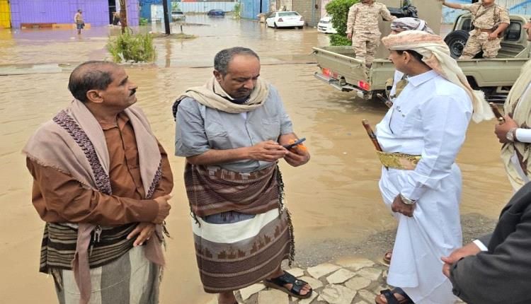 محافظ شبوة يشدد على رفع الجاهزية لمواجهة آثار الحالة الجوية الماطرة