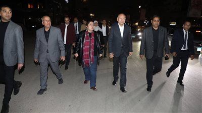 محافظ القاهرة يتابع تنفيذ قرار غلق المحال 9 مساءً - الخليج الان