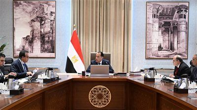 رئيس الوزراء: حريصون على الاطمئنان بصفة دورية على المخزون الاستراتيجي من الأدوية - الخليج الان