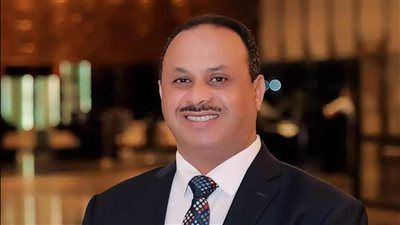 رشاد عبدالغني: قرارات الحكومة بزيادة الأجور وتوفير السلع الأساسية تخفف الأعباء عن المواطنين - الخليج الان