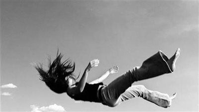 أثناء تصوير فيديو.. التصريح بدفن جثمان صانعة محتوى سقطت من الطابق الـ12 بالهرم - الخليج الان