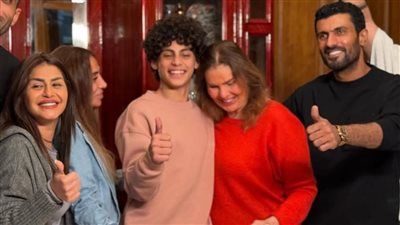 بحضور محمد سامي ومنة فضالي.. صناع مسلسل قلب شمس يحتفلون بعيد ميلاد يسرا - الخليج الان