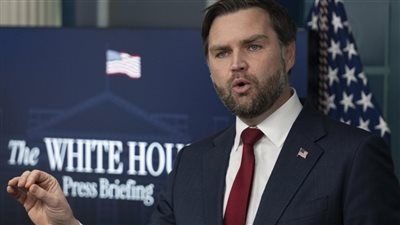 نائب ترامب: أسعار البنزين ارتفعت بسبب أحداث الشرق الأوسط ومهمتنا في إيران ستنتهي قريباً - الخليج الان