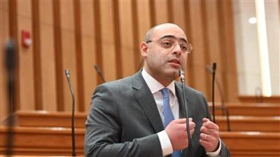 النائب أحمد علاء فايد يتقدم ببيان عاجل بشأن تعليق الدراسة بعد بدء اليوم الدراسي - الخليج الان