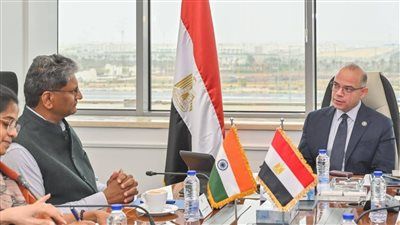 وزير الاستثمار يبحث مع السفير الهندي بالقاهرة تعميق الشراكة الاقتصادية وزيادة التبادل التجاري بين البلدين - الخليج الان