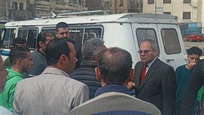 محافظ الدقهلية يقود جولة مفاجئة بميدان الشيخ حسنين ويوجه بإحلال سيارات النقل المتهالكة وتطوير منظومة النقل بالمنصورة - الخليج الان