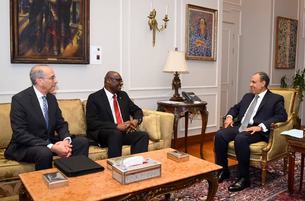 «تعزيز التعاون الأكاديمي والعلمي».. وزير الخارجية يستقبل رئيس جامعة كارلتون الكندية|صور - الخليج الان