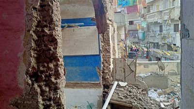 انهيار جزئى فى منزل مأهول بالسكان بالغربية - الخليج الان
