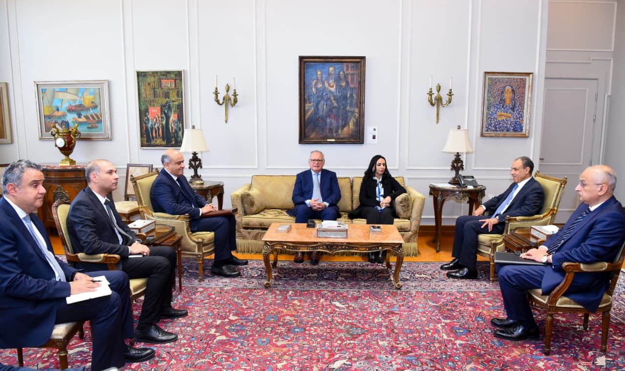 وزير الخارجية يلتقي وزيرة التضامن الاجتماعي ورئيس منظمة تضامن الشعوب الأفروآسيوية|صور - الخليج الان