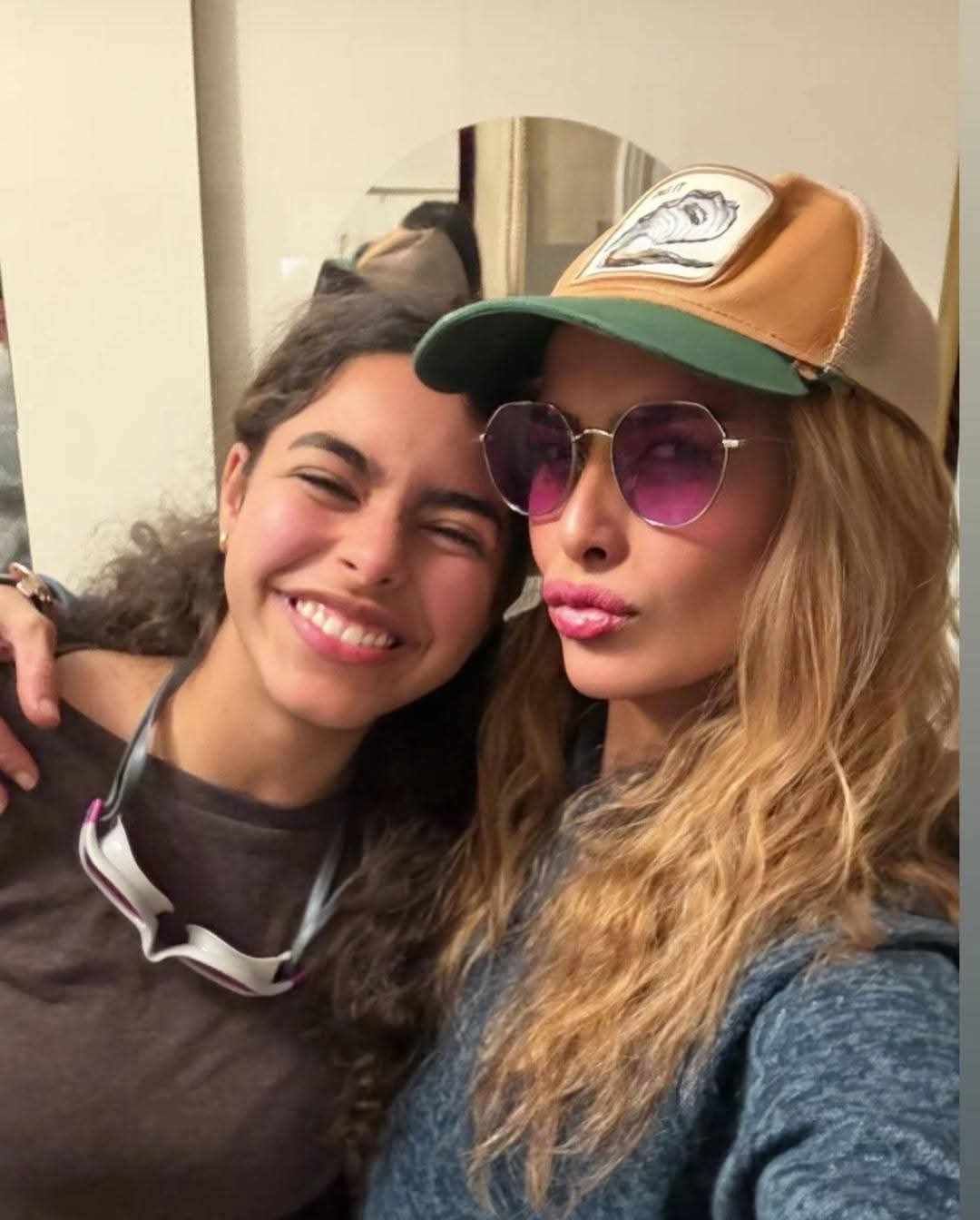 صورة متداولة لـ شيرين عبد الوهاب مع ابنتها مريم.. فما حقيقتها؟ - الخليج الان