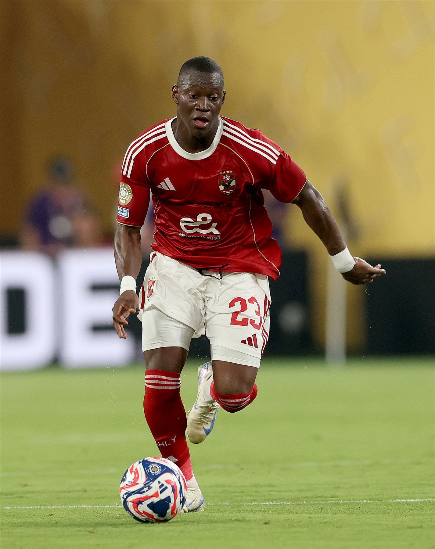 صحيفة AS الإسبانية تكشف كواليس انتقال أليو ديانج إلى فالنسيا - الخليج الان